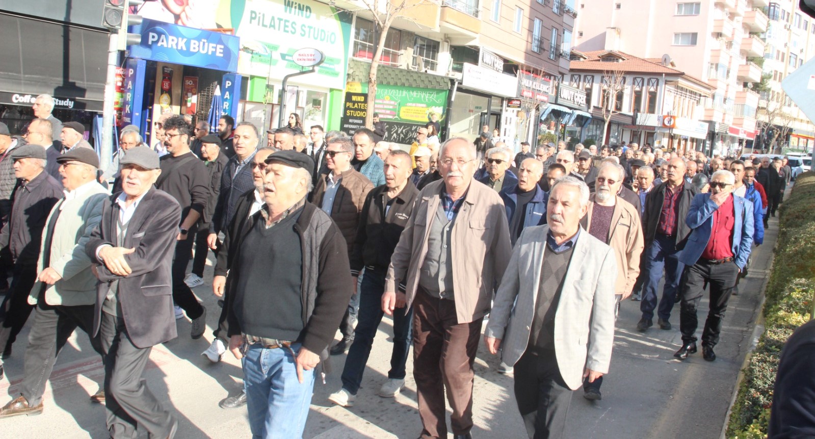 Çorum Emek ve Demokrasi Platformu, Suriye'de Alevilere yönelik katliamları protesto etti (7)