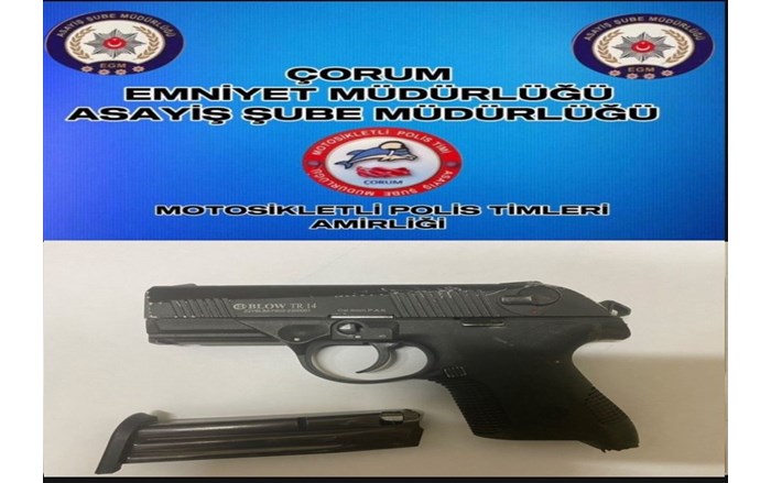 Çorum Emniyet Müdürlüğü tarafından yapılan kontrollerde ele geçirilen suç aletleri (2)