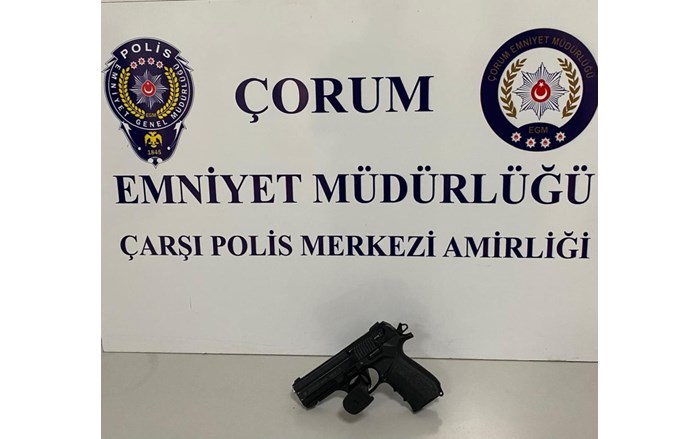 Çorum Emniyet Müdürlüğü'nün çalışmaları sonucu ele geçirilen silahlar (1)