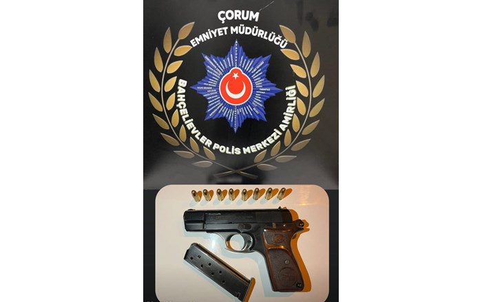 Çorum Emniyet Müdürlüğü'nün çalışmaları sonucu ele geçirilen silahlar (2)