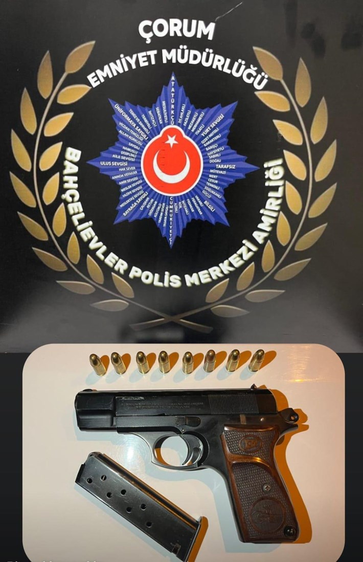 Çorum Emniyet Müdürlüğü'nün çalışmaları sonucu ele geçirilen silahlar (2)