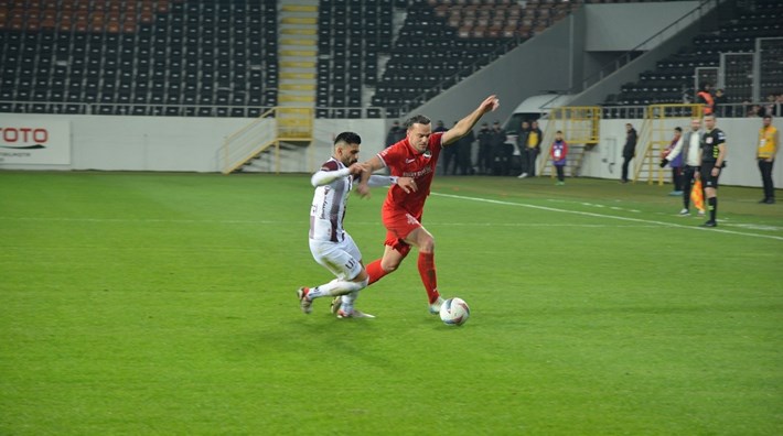 Çorum FK Bandırma maçından enstantane (1)