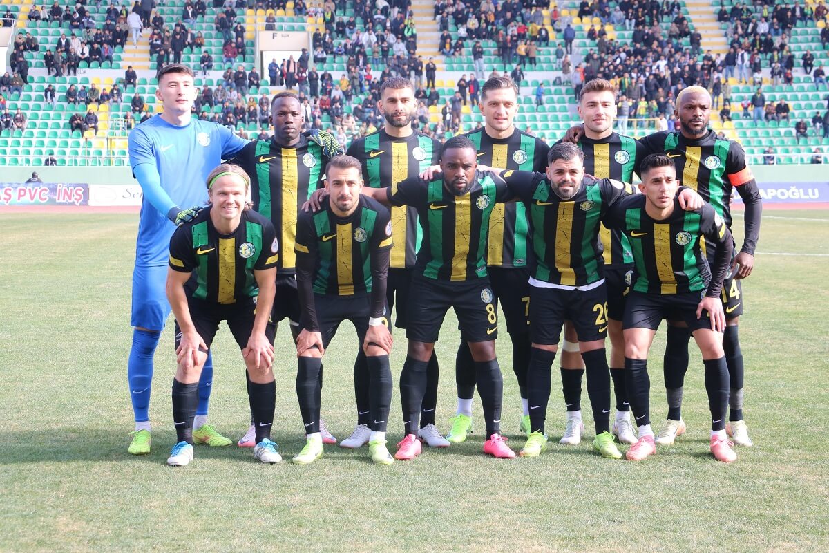 Çorum FK, deplasmanda karşılaştığı Şanlıurfaspor ile 0 0 berabere kaldı (3)