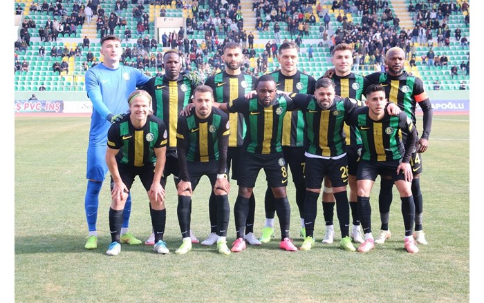 Çorum FK, deplasmanda karşılaştığı Şanlıurfaspor ile 0 0 berabere kaldı (3)