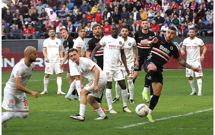 Çorum FK, Gençlerbirliği'ni deplasmanda 2 1 yendi (2)