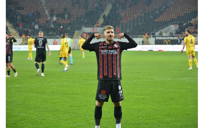 Çorum FK, İstanbulspor'u 3 1 yendi (1)