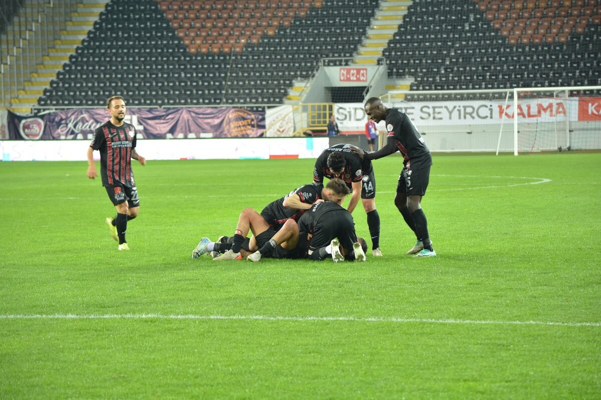 Çorum FK, İstanbulspor'u 3 1 yendi (6)