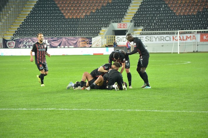 Çorum FK, İstanbulspor'u 3 1 yendi (6)