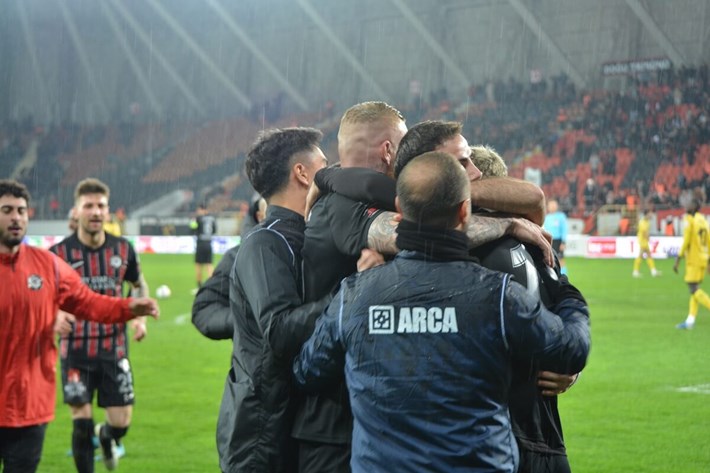 Çorum FK, İstanbulspor'u 3 1 yendi (7)