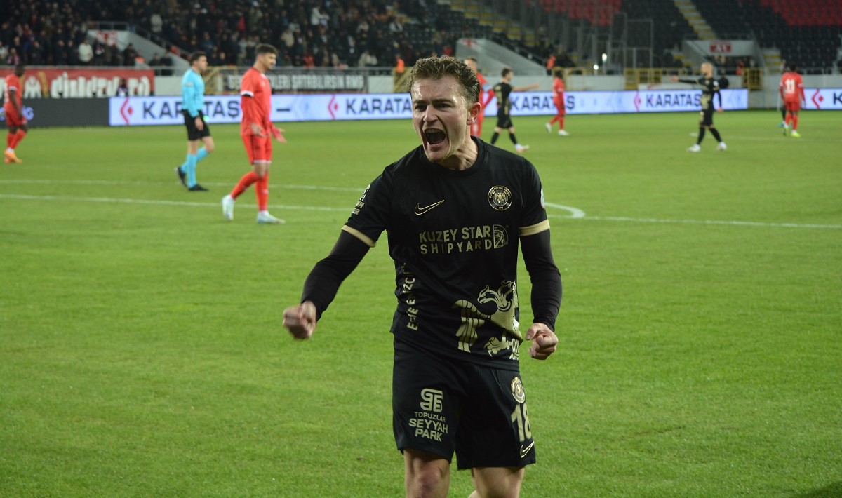 Çorum FK, konuk ettiği Manisa FK'yi 3 2 mağlup etti (4)