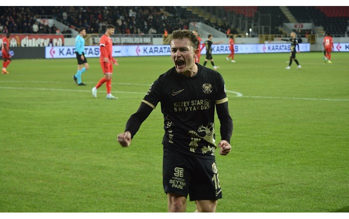 Çorum FK, konuk ettiği Manisa FK'yi 3 2 mağlup etti (4)