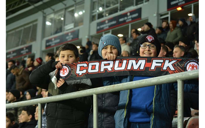 Çorum FK, taraftarlarına galibiyet sevinci yaşattı (1)
