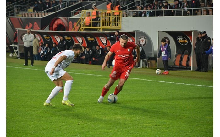 Çorum FK, Ümraniyespor'u 3 1 yendi (3)