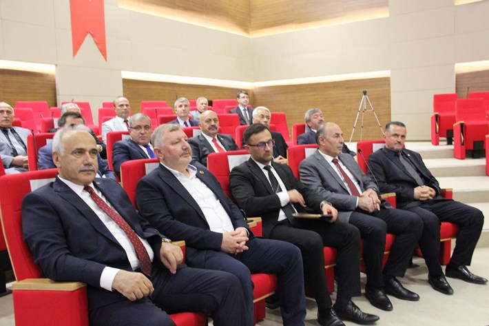 Çorum İl Koordinasyon Kurulu Toplantısında hızlı tren hattı hakkında bilgi verildi (1)