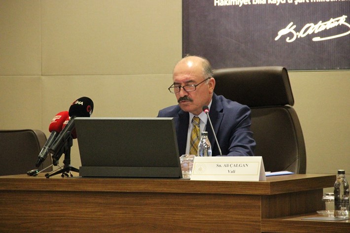 Çorum İl Koordinasyon Kurulu Toplantısında hızlı tren hattı hakkında bilgi verildi (2)