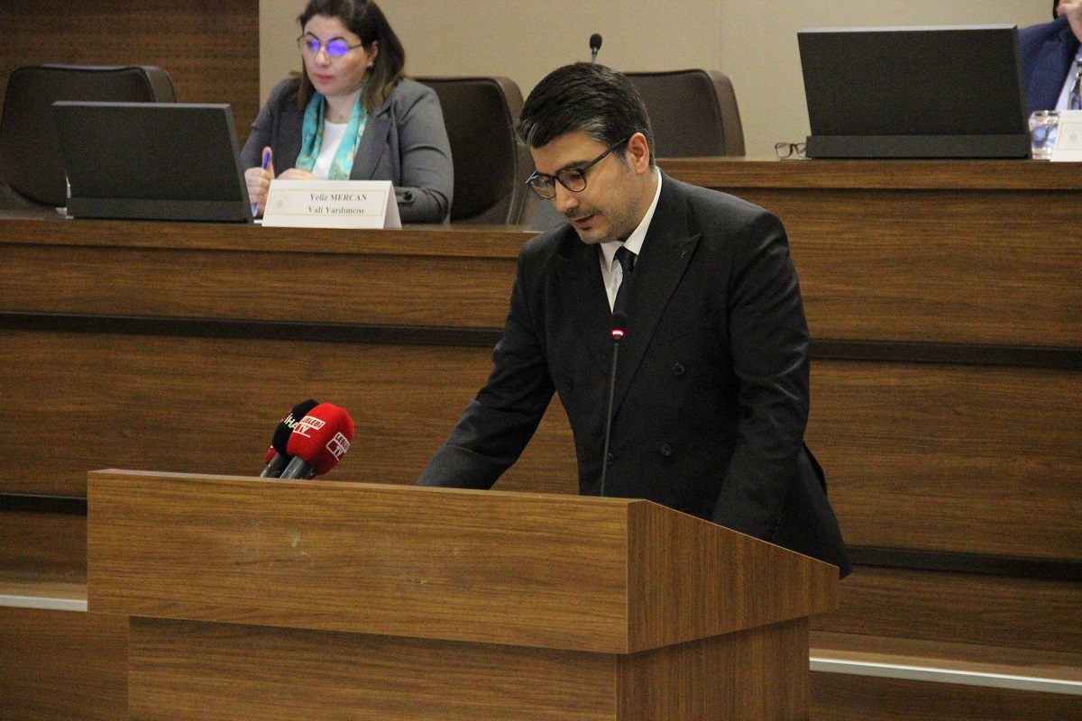 Çorum İl Koordinasyon Kurulu Toplantısında hızlı tren hattı hakkında bilgi verildi (3)