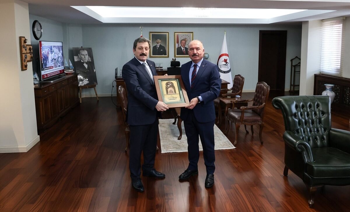 Çorum Valisi Ali Çalgan, görevini Samsun Valisi Orhan Tavlı'ya devretti