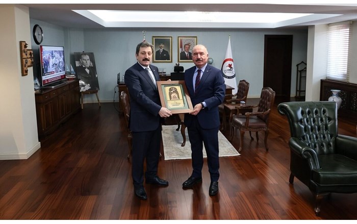 Çorum Valisi Ali Çalgan, görevini Samsun Valisi Orhan Tavlı'ya devretti