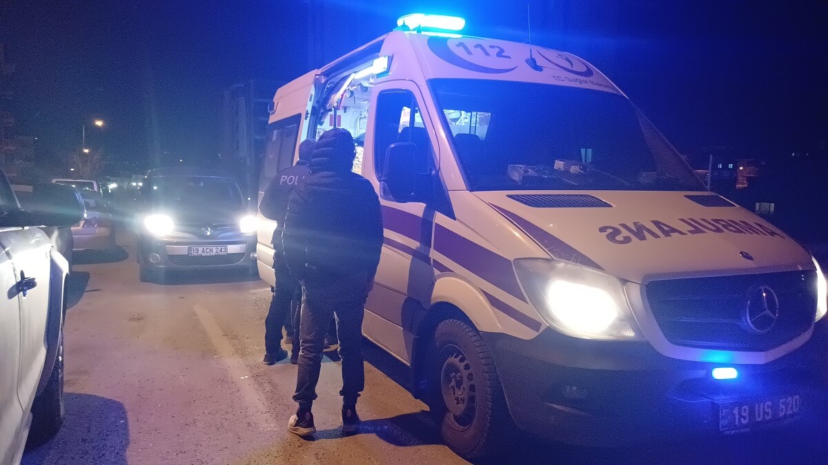 Çorum'da akrabalar kavga etti, 2 kişi yaralandı (2)