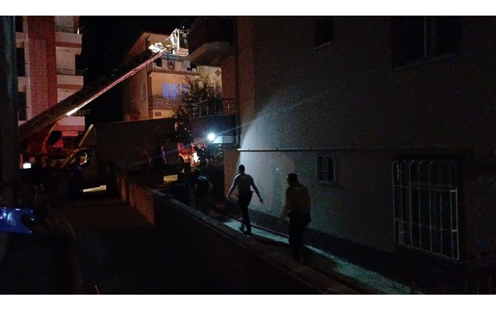 Çorum'da bir apartmanın 3'üncü katında yangın çıktı2