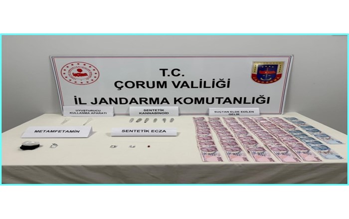 Çorum'da jandarma ekiplerince zehir tacirlerine yönelik düzenlenen operasyonlarda yakalanan 59 şüpheliden 7’si tutuklandı (2)