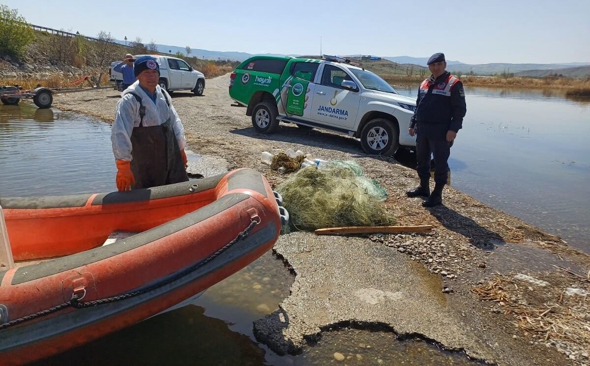 Çorum'da kaçak balık avcılığının önlenmesi için denetimler sürüyor