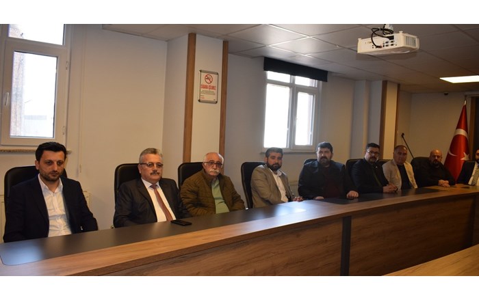 Çorum’da ortaya çıkan inşaat projelerindeki usulsüzlüğün ardından CHP basın toplantısı yaptı (5)