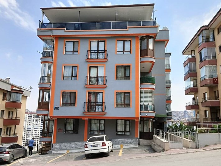 Çorumlu Karsu Aygün, Ankara'da bir apartman dairesinde yastıkla boğularak öldürüldü (2)