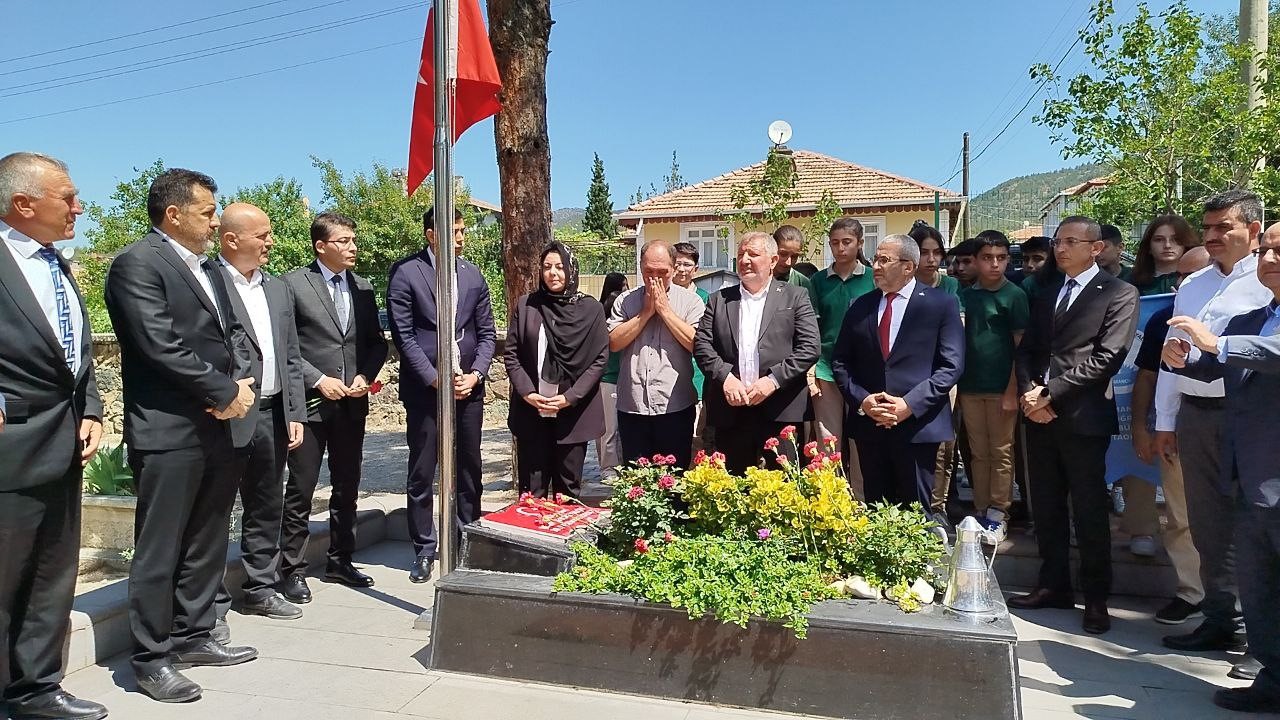 Çorumlu öğretmen Şenay Aybüke Yalçın, şehadetinin 8. Yıldönümünde dualarla yad edildi (1)