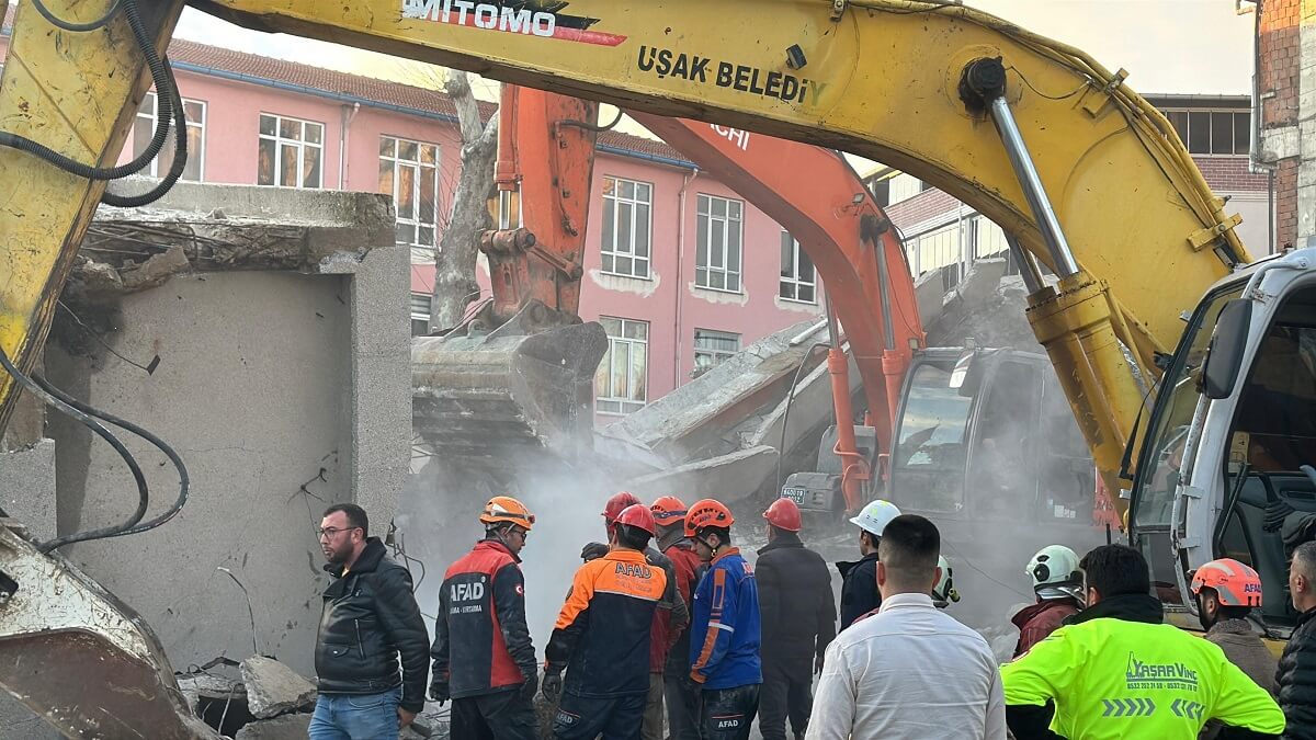 Çorumlu operatör enkaz altında hayatını kaybetti