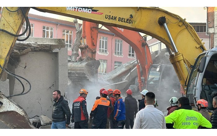 Çorumlu operatör enkaz altında hayatını kaybetti