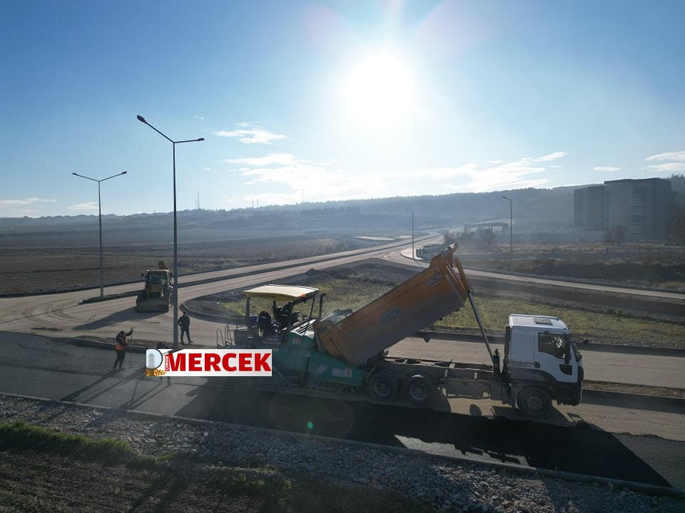 Diş Hastanesi yolunda asfalt çalışması başladı (5)