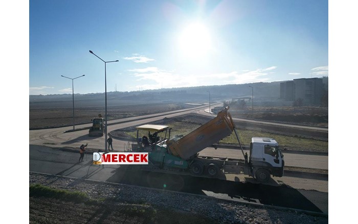 Diş Hastanesi yolunda asfalt çalışması başladı (5)