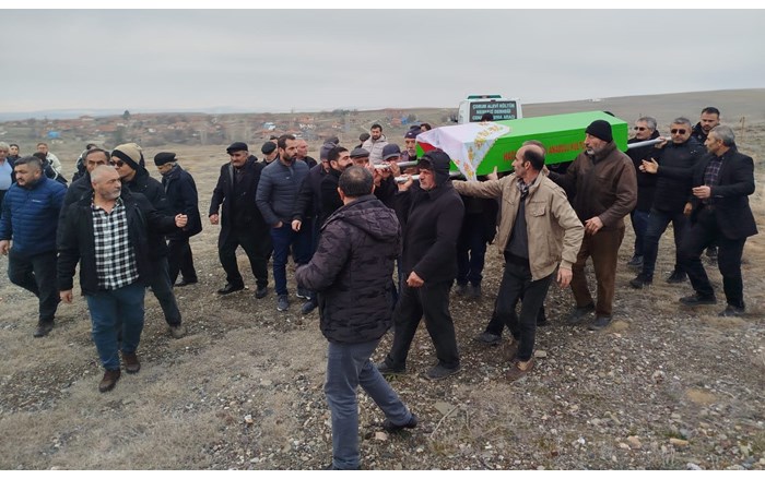 Döndü Savur, Kızılkır Köyünde toprağa verildi (3)