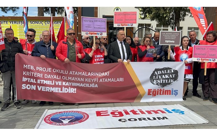Eğitim İş Çorum Şubesi, proje okullarına karşı Atatürk Anadolu Lisesi önünde kitlesel basın açıklaması yaptı (2)