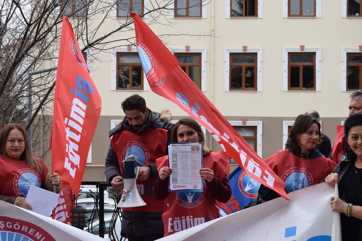 Eğitim İş, Milli Eğitim Bakanı Yusuf Tekin için gelişim raporu hazırladı