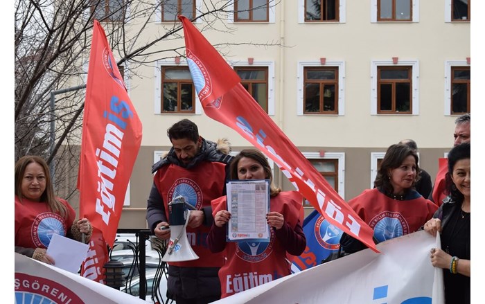 Eğitim İş, Milli Eğitim Bakanı Yusuf Tekin için gelişim raporu hazırladı