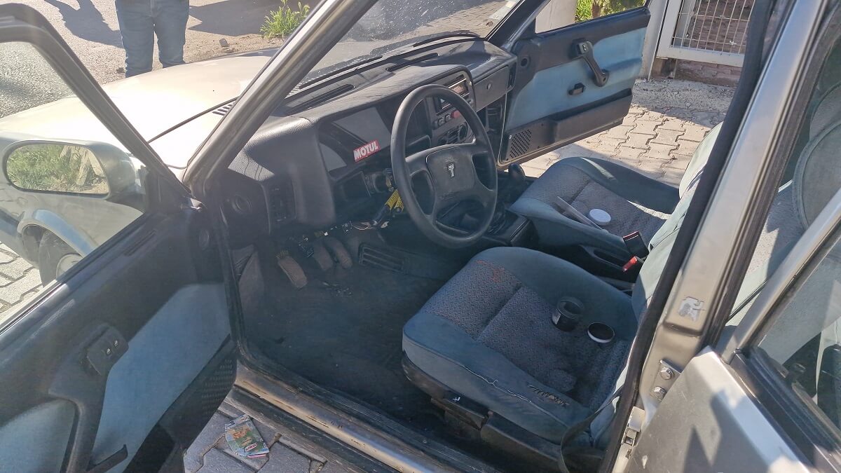 Ehliyetsiz gençler, çaldıkları otomobille drift attı (2)