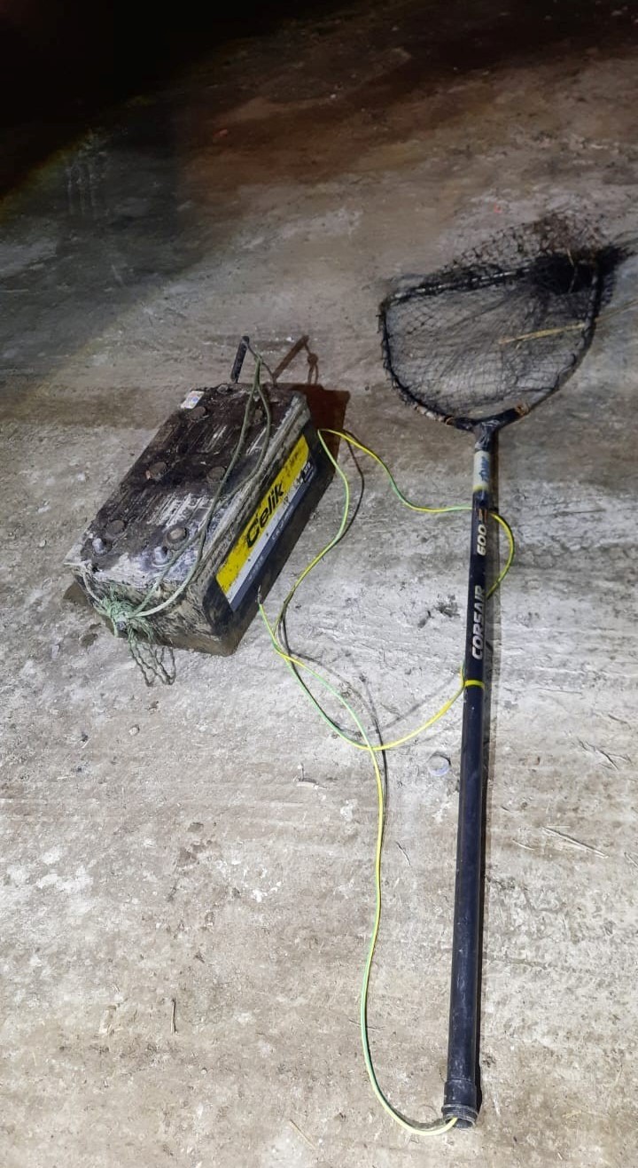 Ele geçirilen bot, file ve aküye el konuldu