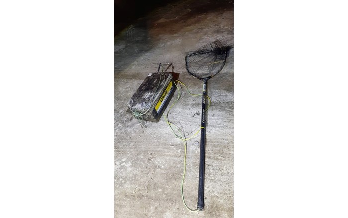 Ele geçirilen bot, file ve aküye el konuldu