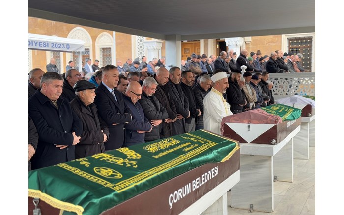 Emine Coşkun, dualar eşliğinde son yolculuğuna uğurlandı (4)