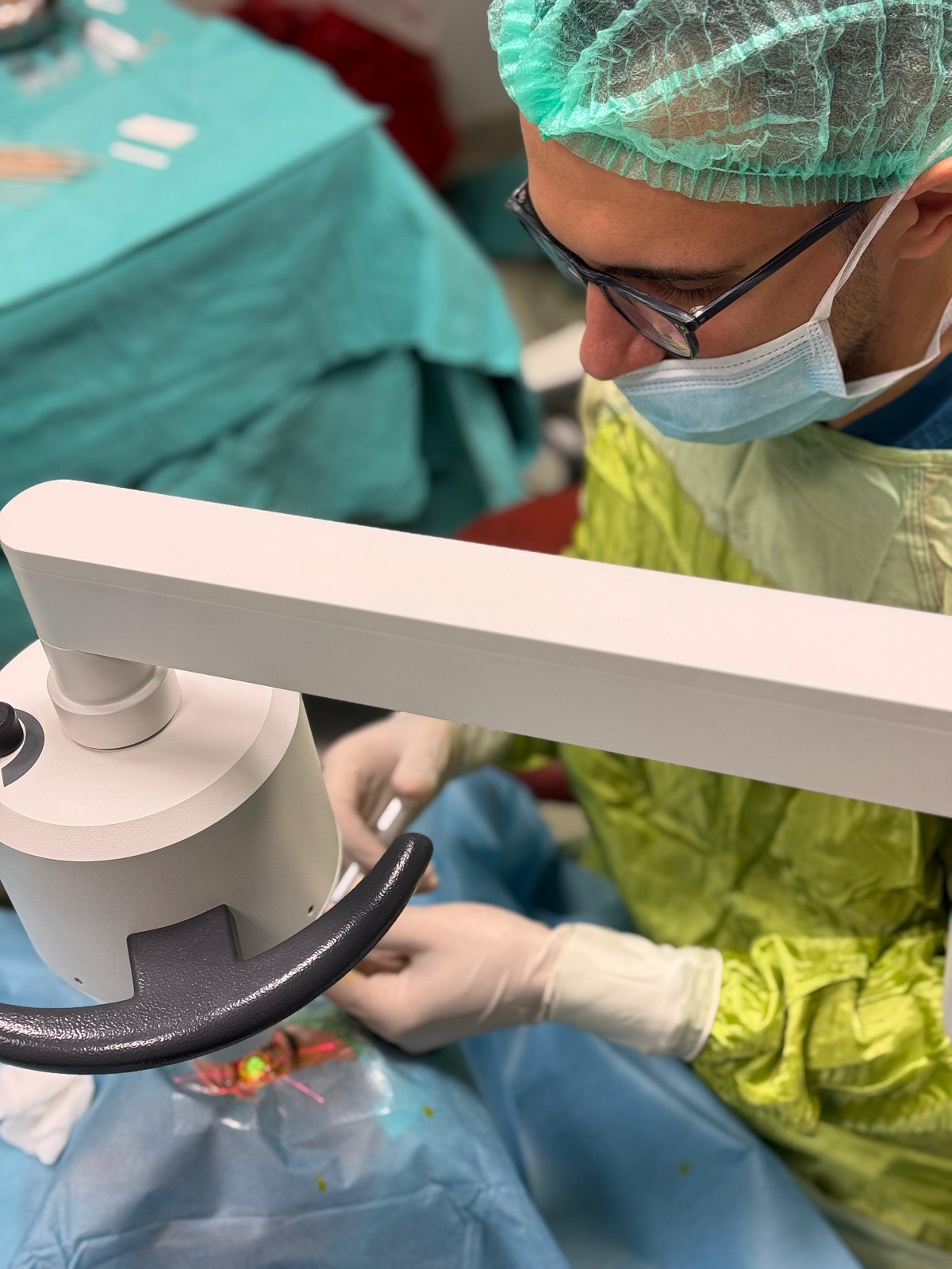 Erol Olçok Eğitim ve Araştırma Hastanesinde, Cross Linking ameliyatları başladı (2)