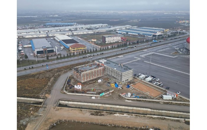 Eski stadyum yanında yer alan güreş merkezi yıkılacak ve bu alan Millet Bahçesi'ne katılacak