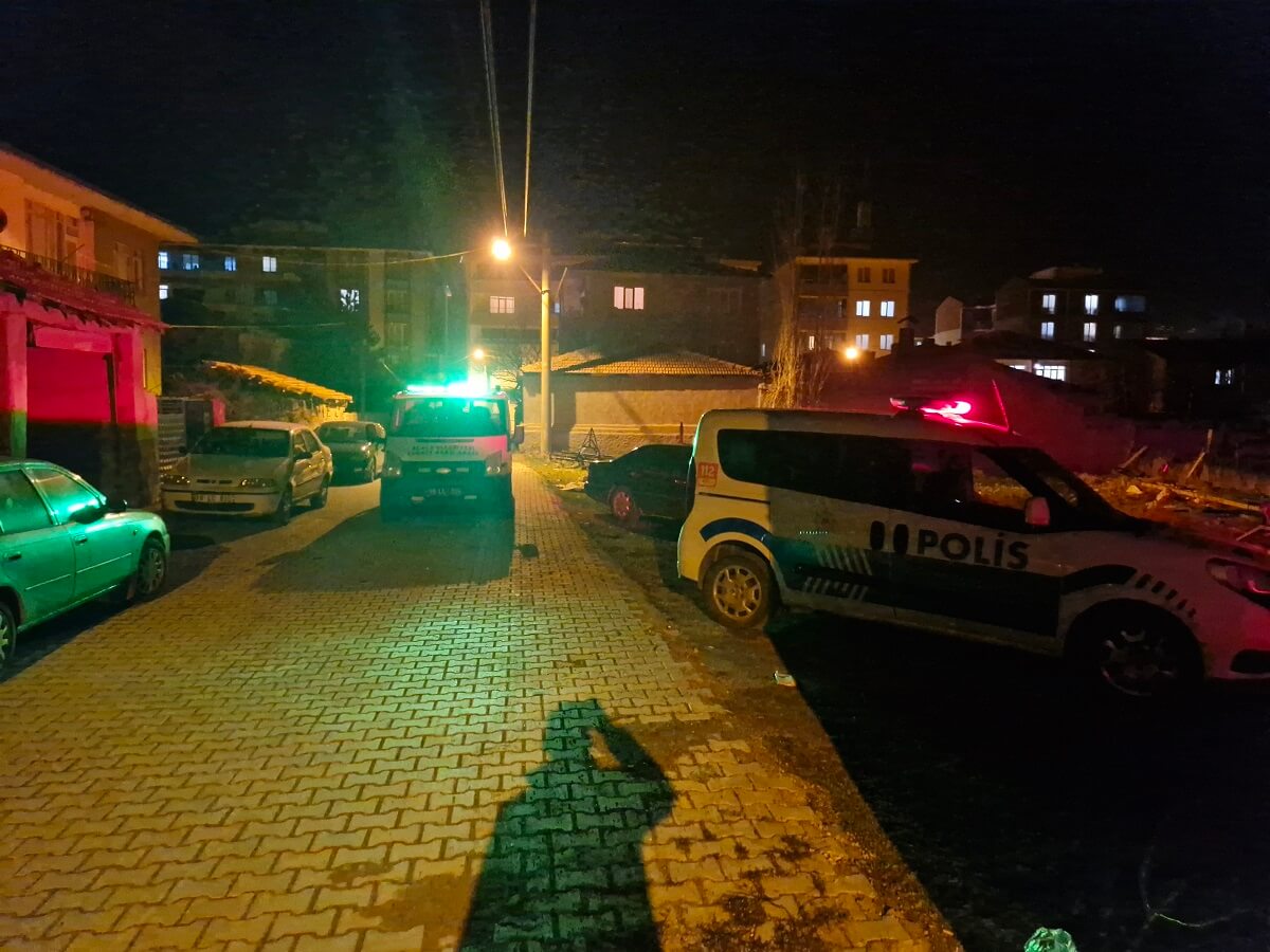 Evinde tek başına yaşayan 53 yaşındaki kadın, ölü olarak bulundu