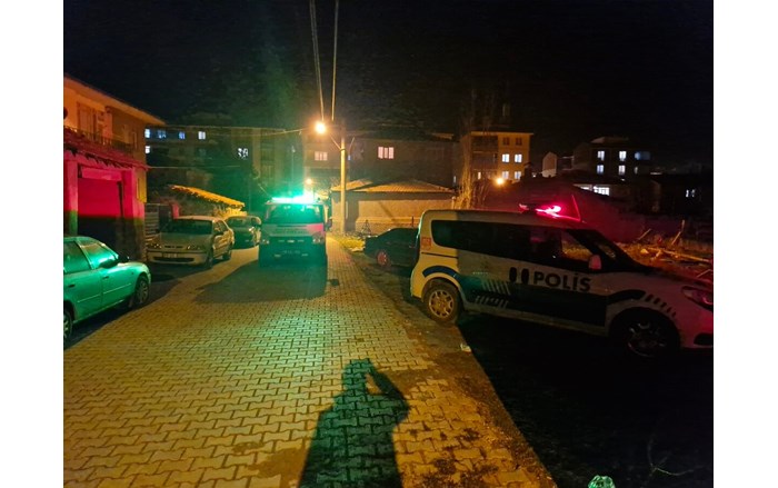 Evinde tek başına yaşayan 53 yaşındaki kadın, ölü olarak bulundu