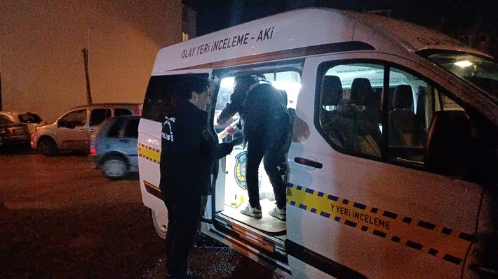 Gece saatlerinde işyerini kurşunlayan şahıslar, olay yerinden kaçtı (5)