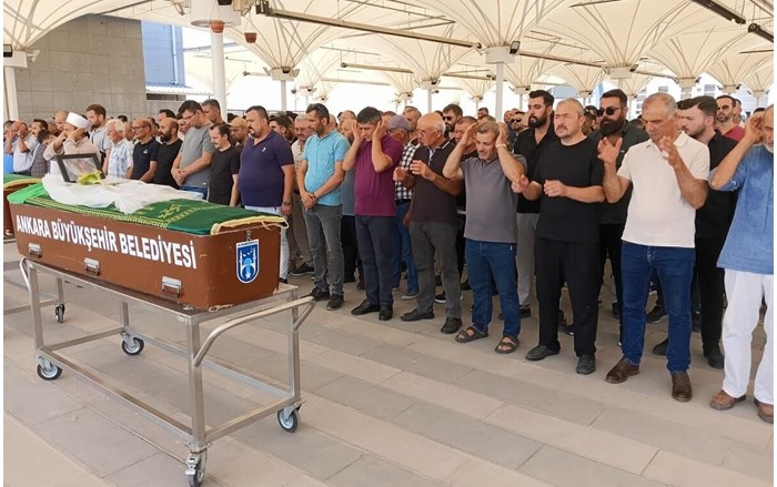 Genç kadın için Sincan Cimşit Mezarlığında cenaze namazı kılındı (1)