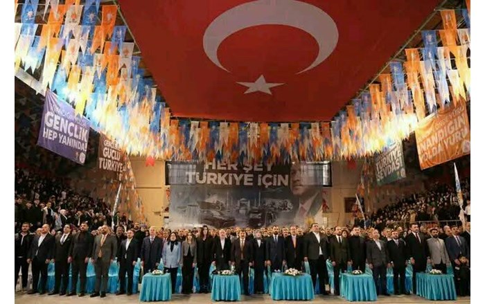 Gençlik Kolları kongresine katılım yoğun oldu