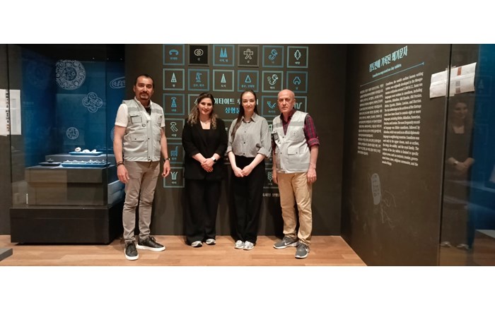 Güney Kore Cumhuriyetinde “Hititler” adlı sergi için giden 212 adet arkeolojik eser Çorum’a döndü (1)