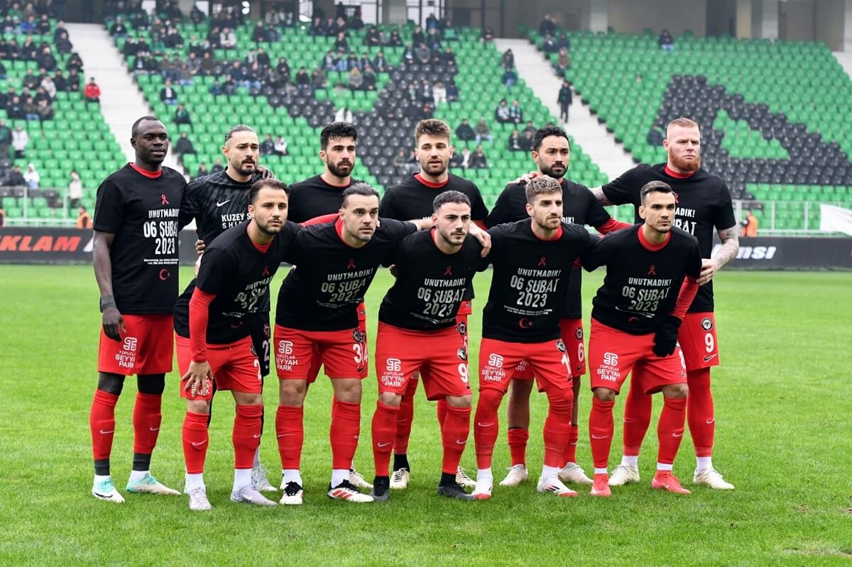 Her iki takım da karşılaşmaya iddialı çıktı (1)